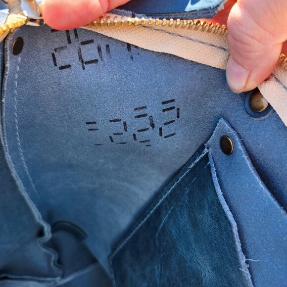 Portland Leather Limited Edition Leather Tote Bag Medium Zipper Aqua Brown Strap - Picture 6 of 12